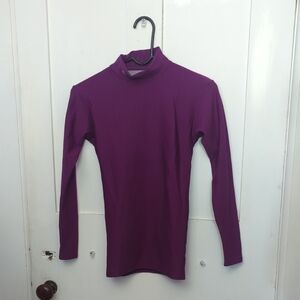 Under Armour Cold Gear Compression Shirt. Like New.